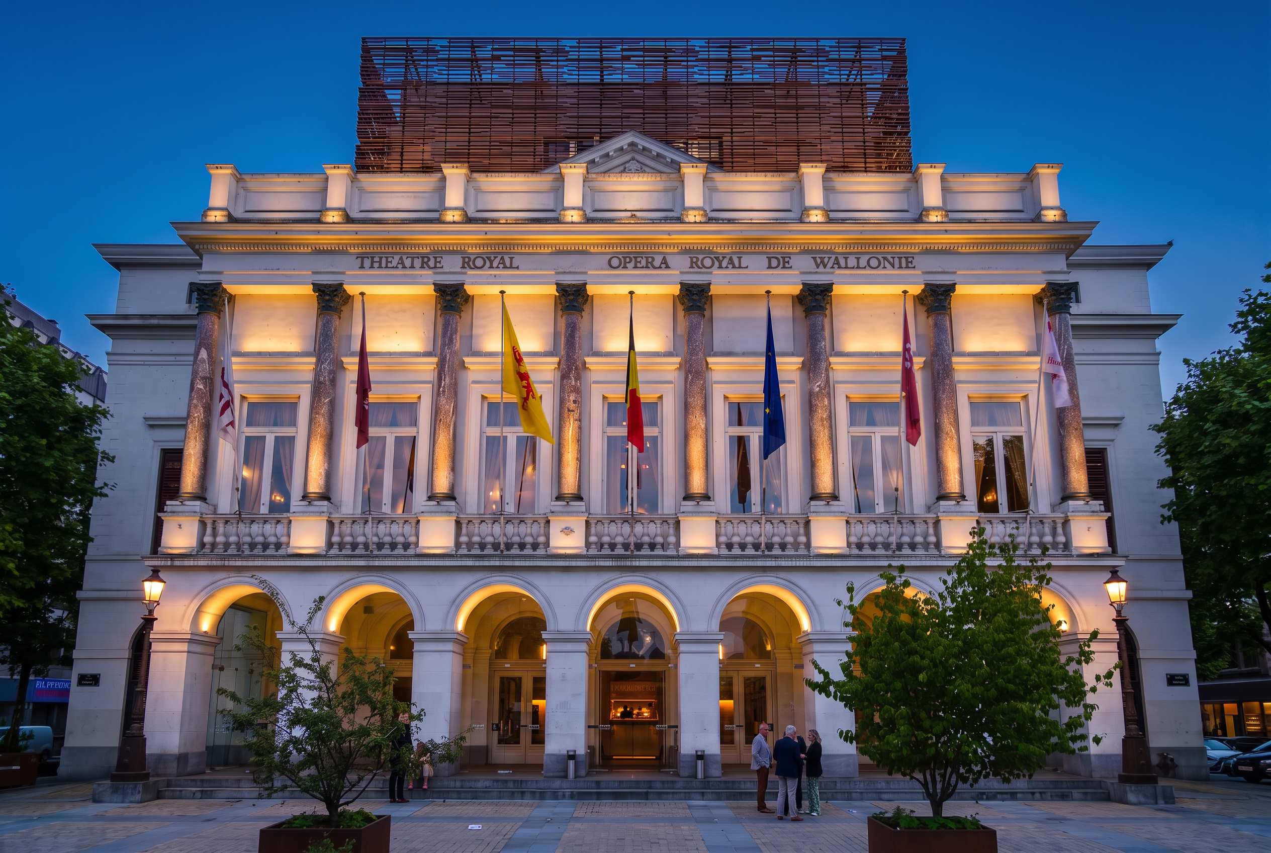 Façade de l'Opéra Royal de Wallonie-Liège au crépuscule
